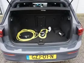Volkswagen Golf thumbnail 17