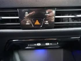 Volkswagen Golf thumbnail 28