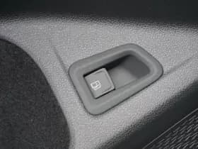 Volkswagen Golf thumbnail 39