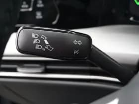 Volkswagen Golf thumbnail 43