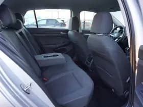 Volkswagen Golf thumbnail 15
