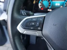 Volkswagen Golf thumbnail 22