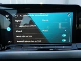Volkswagen Golf thumbnail 47