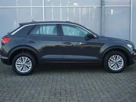 Volkswagen T-Roc thumbnail 3