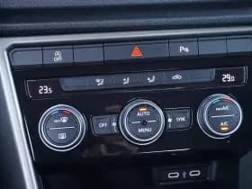 Volkswagen T-Roc thumbnail 28