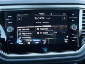 Volkswagen T-Roc thumbnail 44