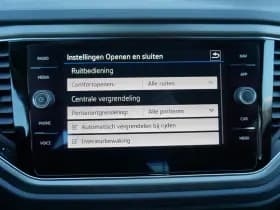 Volkswagen T-Roc thumbnail 48
