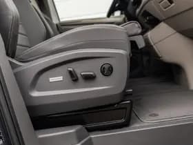 Volkswagen Multivan thumbnail 23