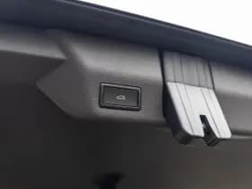 Volkswagen Multivan thumbnail 30