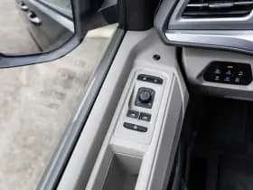 Volkswagen Multivan thumbnail 37