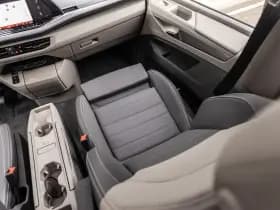 Volkswagen Multivan thumbnail 57
