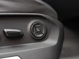 Volkswagen Touareg thumbnail 26