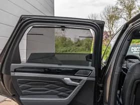 Volkswagen Touareg thumbnail 30