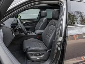 Volkswagen Touareg thumbnail 4