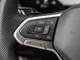 Volkswagen Touareg thumbnail 36