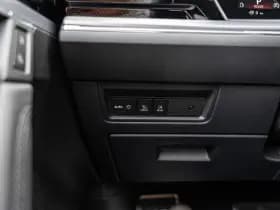 Volkswagen Touareg thumbnail 39