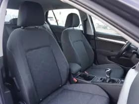 Volkswagen Golf thumbnail 14