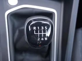 Volkswagen Golf thumbnail 28