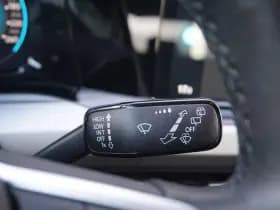 Volkswagen Golf thumbnail 38