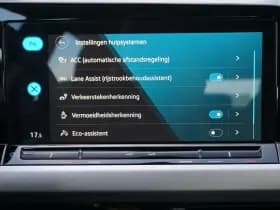 Volkswagen Golf thumbnail 41