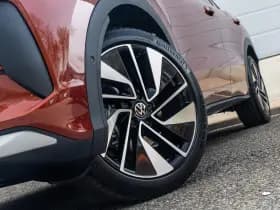 Volkswagen T-Roc thumbnail 11