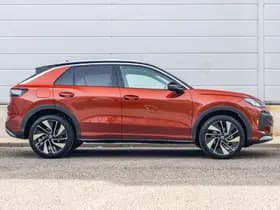 Volkswagen T-Roc thumbnail 3