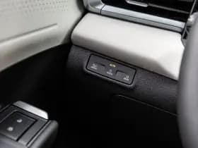 Volkswagen T-Roc thumbnail 32