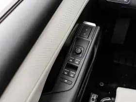 Volkswagen T-Roc thumbnail 33