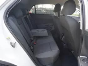 Volkswagen T-Roc thumbnail 6
