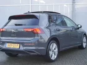 Volkswagen Golf thumbnail 2