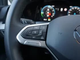 Volkswagen Golf thumbnail 28