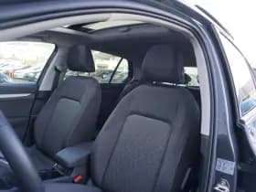 Volkswagen Golf thumbnail 4