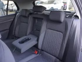Volkswagen Golf thumbnail 38