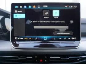 Volkswagen Golf thumbnail 53
