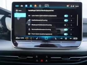 Volkswagen Golf thumbnail 56