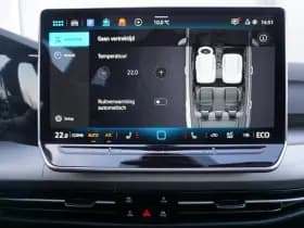 Volkswagen Golf thumbnail 60