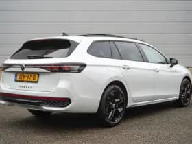 Volkswagen Passat thumbnail 2