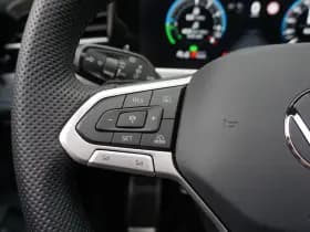 Volkswagen Passat thumbnail 29