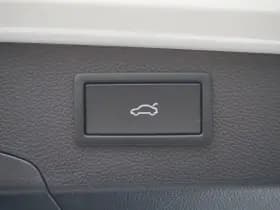 Volkswagen Passat thumbnail 44