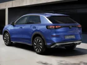 Volkswagen T-Roc thumbnail 2