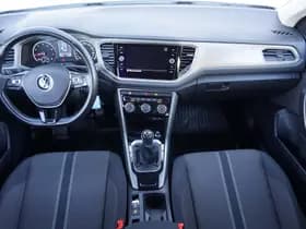 Volkswagen T-Roc thumbnail 5