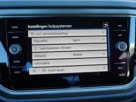 Volkswagen T-Roc thumbnail 56