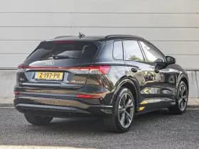 Audi Q4 e-tron thumbnail 2