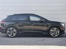 Audi Q4 e-tron thumbnail 3