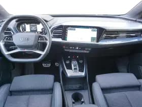 Audi Q4 e-tron thumbnail 5
