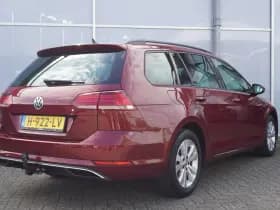 Volkswagen Golf thumbnail 2