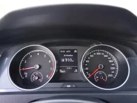 Volkswagen Golf thumbnail 21