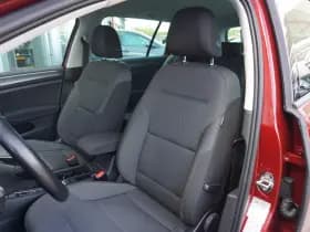 Volkswagen Golf thumbnail 4