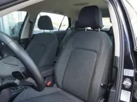 Volkswagen Golf thumbnail 4