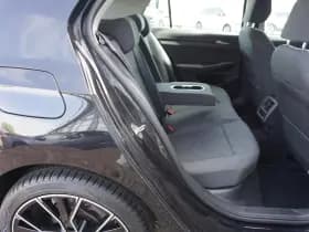 Volkswagen Golf thumbnail 31